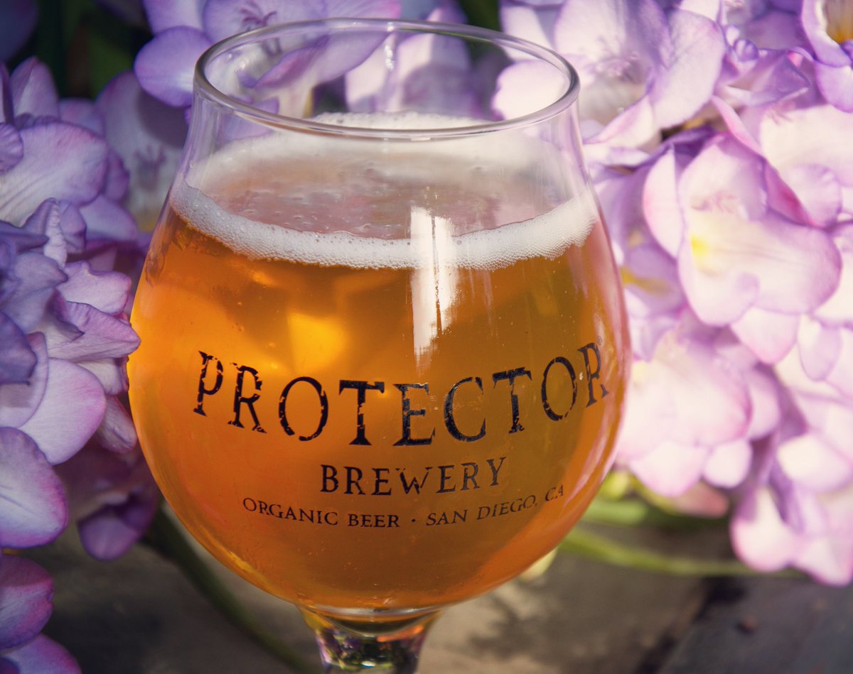 Prestige Belgian Blonde⁣
⁣
ABV: 6.2%⁣
IBUs: 21⁣
Hops: Perl ⁣
Yeast: Gnome Belgian Yeast Strain⁣
⁣
This golden #Belgian showcases tons of fruity-estery flavors balanced with a light #malt sweetness! The yeast produces a nice phenolic character along with #banana &amp; clove!
