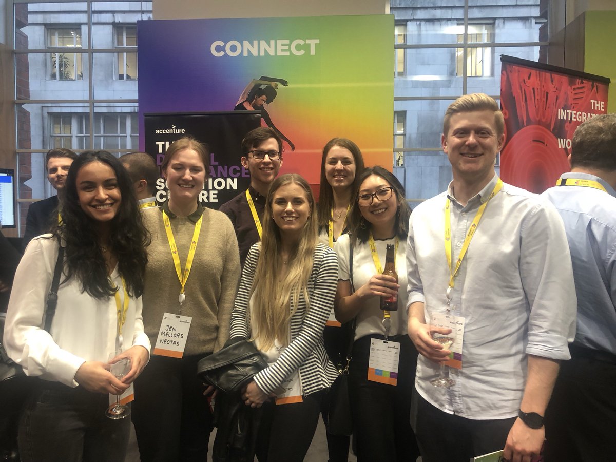 NeotasLtd's tweet photo. What an awesome way to round off the Accenture FinTech Innovation Lab of 2019 🤩 #FinTechLab19 we had a great time along with our friends of the 2019 cohort! @FinTechLabLDN https://t.co/sCyJB8tTXh