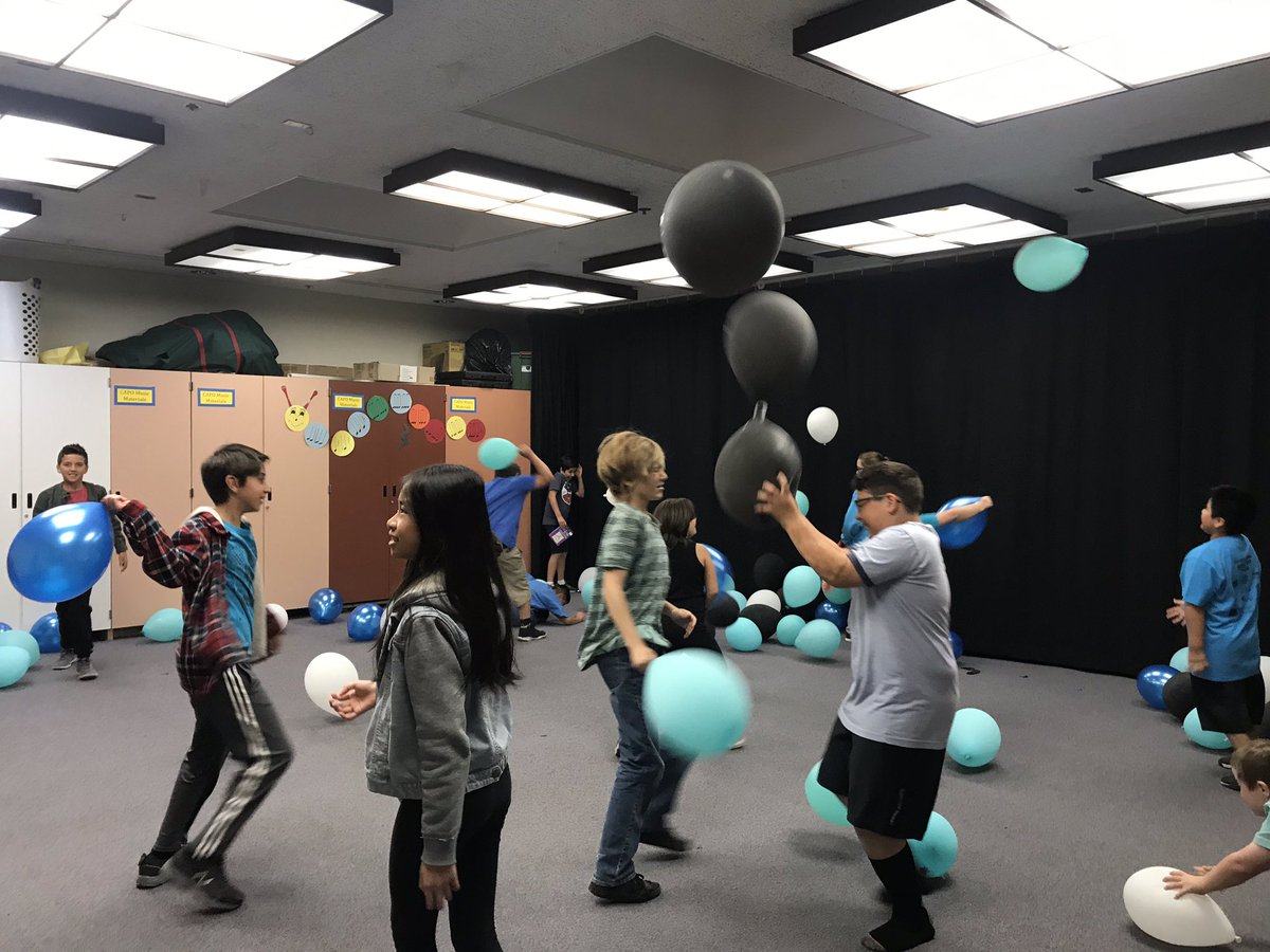 BarrieFitz1's tweet photo. Celebrating Lobo day of play #GSDP2019 #clarlobowolves https://t.co/kAtSC6A3bt