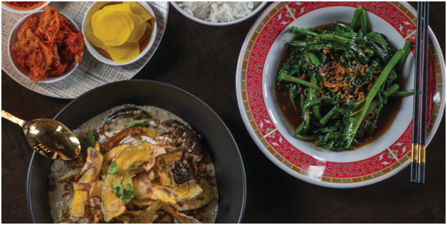 At Pop Up Restaurant Luke by @cheftoben at <a href="/gracevenueTO/">Grace Venue</a> with <a href="/leeannemca/">Lee-Anne McAlear</a>. On the menu tonight for me Deviled Eggs, Veg Hot &amp; Sour Soup for starters; Jumbo Korean Fried Wings &amp; Charred Octopus for Mains #Toronto #popuprestaurant #foodie #food #TorontoEats #asiancuisine