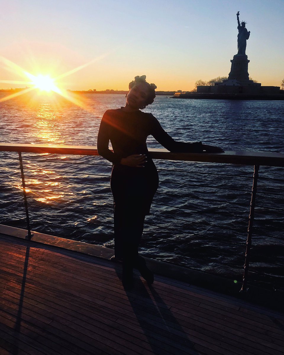 TheNYCFilmChick's tweet image. ☀️🗽😌 #ColdAF