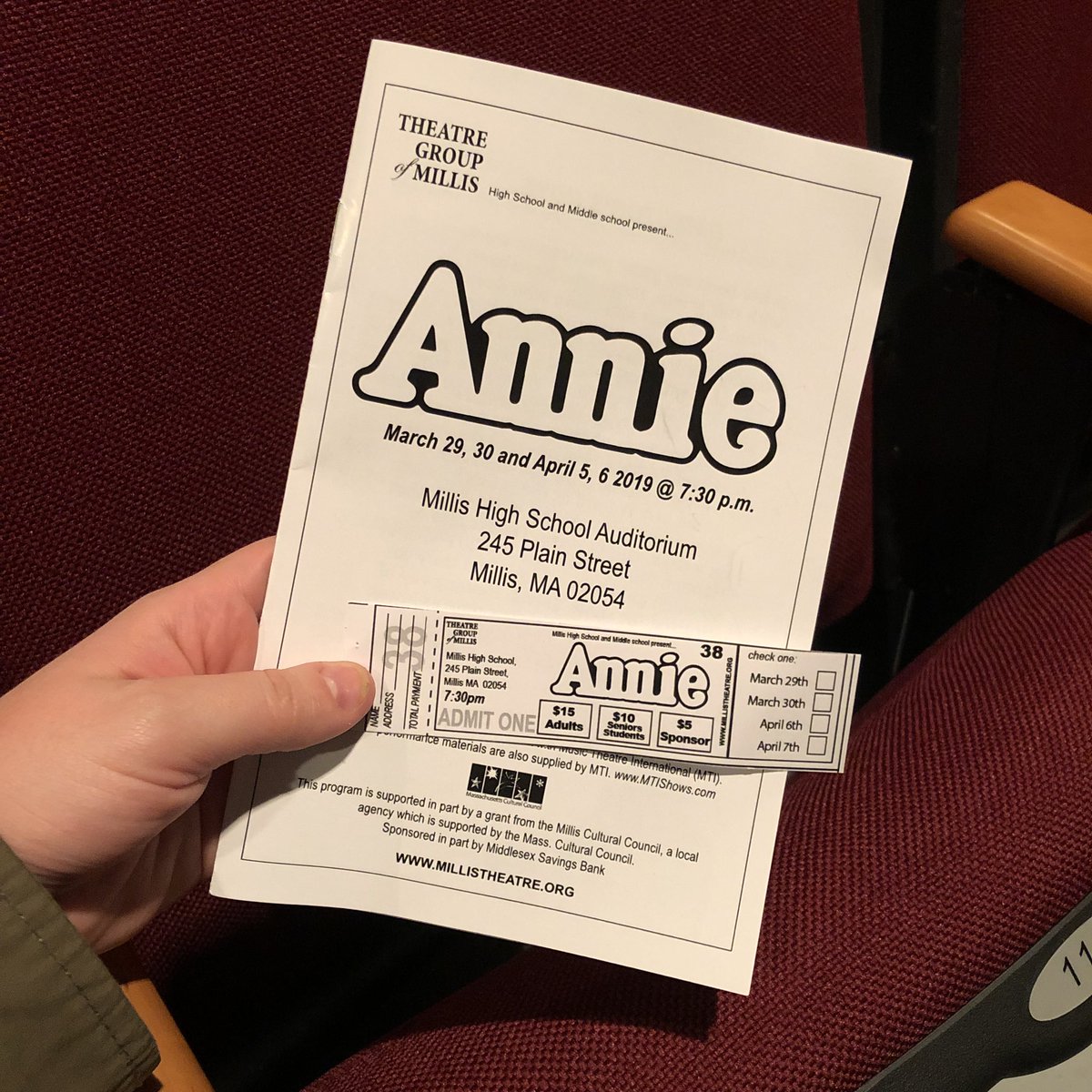 singartteach's tweet photo. Looking for something to do this weekend or next? Come to the Millis Theatre production of Annie! #millisps #anniethemusical https://t.co/uWe9ySn6WH