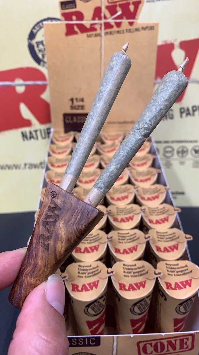 George90731's tweet photo. 2 at a time!!! #rawlife #rawlife247 #rawcones #rawdoublebarrel #marijuana #cannabis #highlife #highallthetime #smokeweedeveryday #sanpedro #sanpedrocalifornia #stoner #clipperlighter #chronic #weed #stoned #california #indica #sativa #joints #rastaman #bud @RAWLIFE247 ๐ฅ๐จ https://t.co/gIMKtJ7ikE