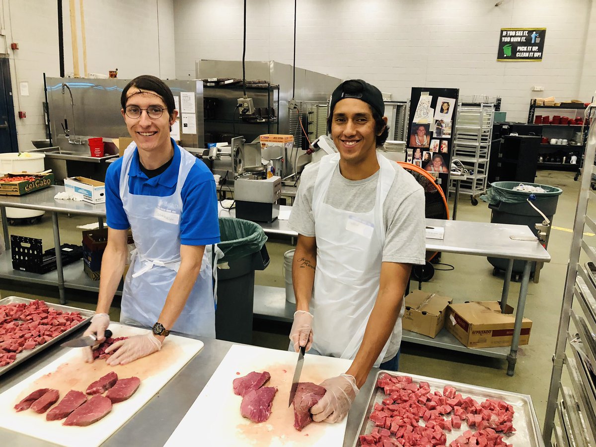 PowerMathCamp's tweet photo. A great way to wrap up the week...the #GateWayMathClub got to #volunteer with folks from @Cummins to make pizzas and prep food at @SVdP! Always enjoyable to help out and work as a team. https://t.co/3vPaAsaZFg