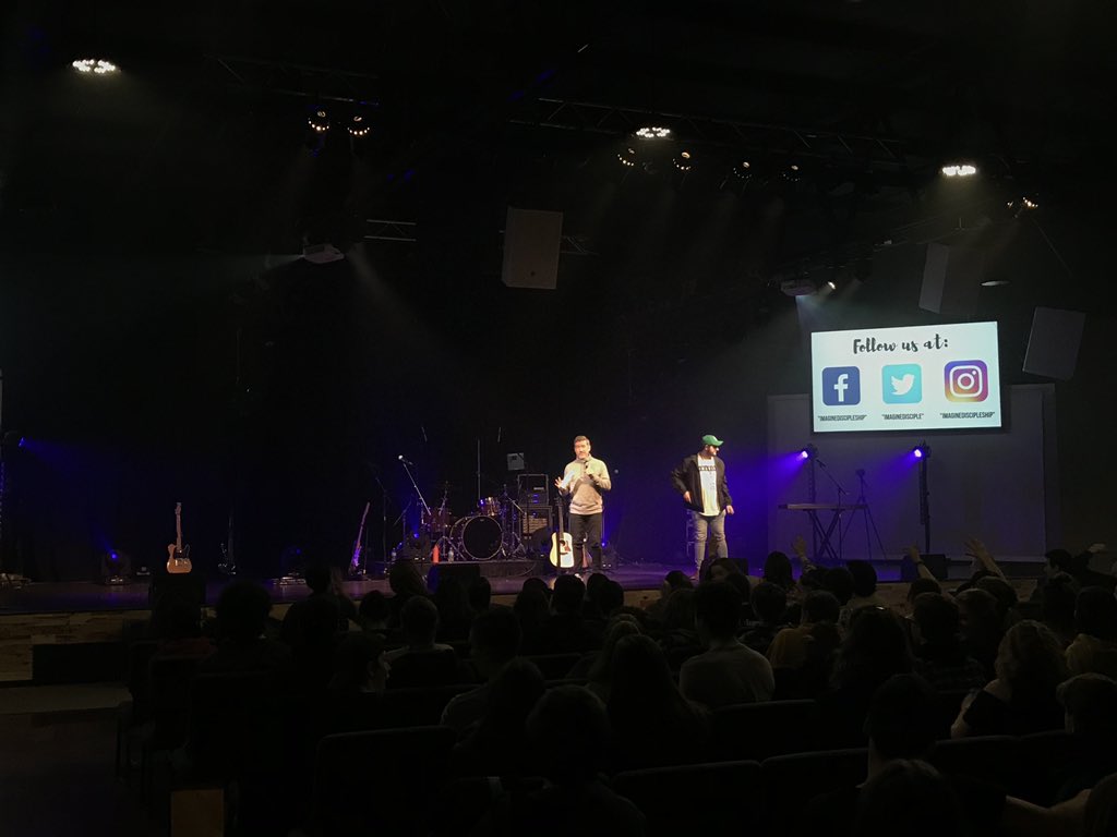 ImagineDisciple's tweet photo. Youth Convention! Night 2! #imagine #nnedym #LetsGo https://t.co/q4z8rfahqa