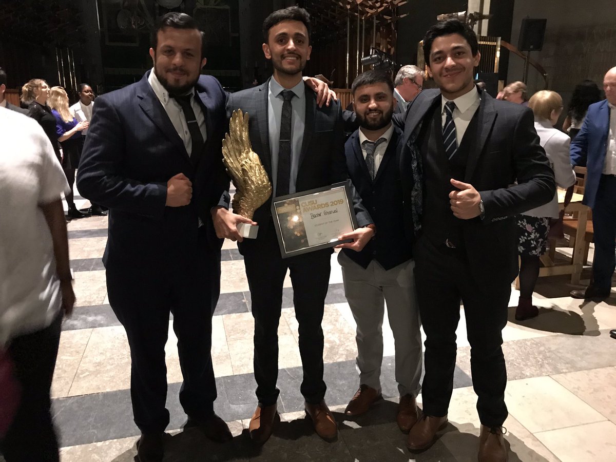 bashir_gharwall's tweet image. I’m proud to announce that I have won the “Student of the year award” at @covcampus, from not being able to speak a word of English in year 10 @AlecReedAcademy to achieving a first class degree n #Engineering @covunieec and #StudentOfTheYear 🏆 was just dream! #Blessed #CovUni