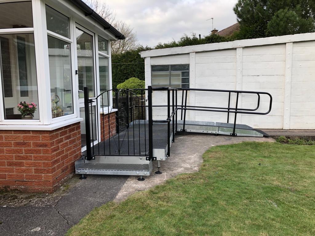 EclipseAccess1's tweet photo. Two gated step areas and a ramp. 
#eclipseaccesssolutions #wheelchairaccessible #wheelchair #modularramps #bespokeramps https://t.co/2ZVgsYN753