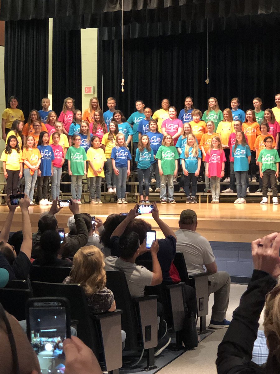 McLmckee's tweet photo. #greenwavescan #ignitelearningbcps Proud of our Greenwaves singing at Honors Chorus Concert. They sounded great! Thank you Mr. Pierce for your hard work. https://t.co/NVWbAVa6BR