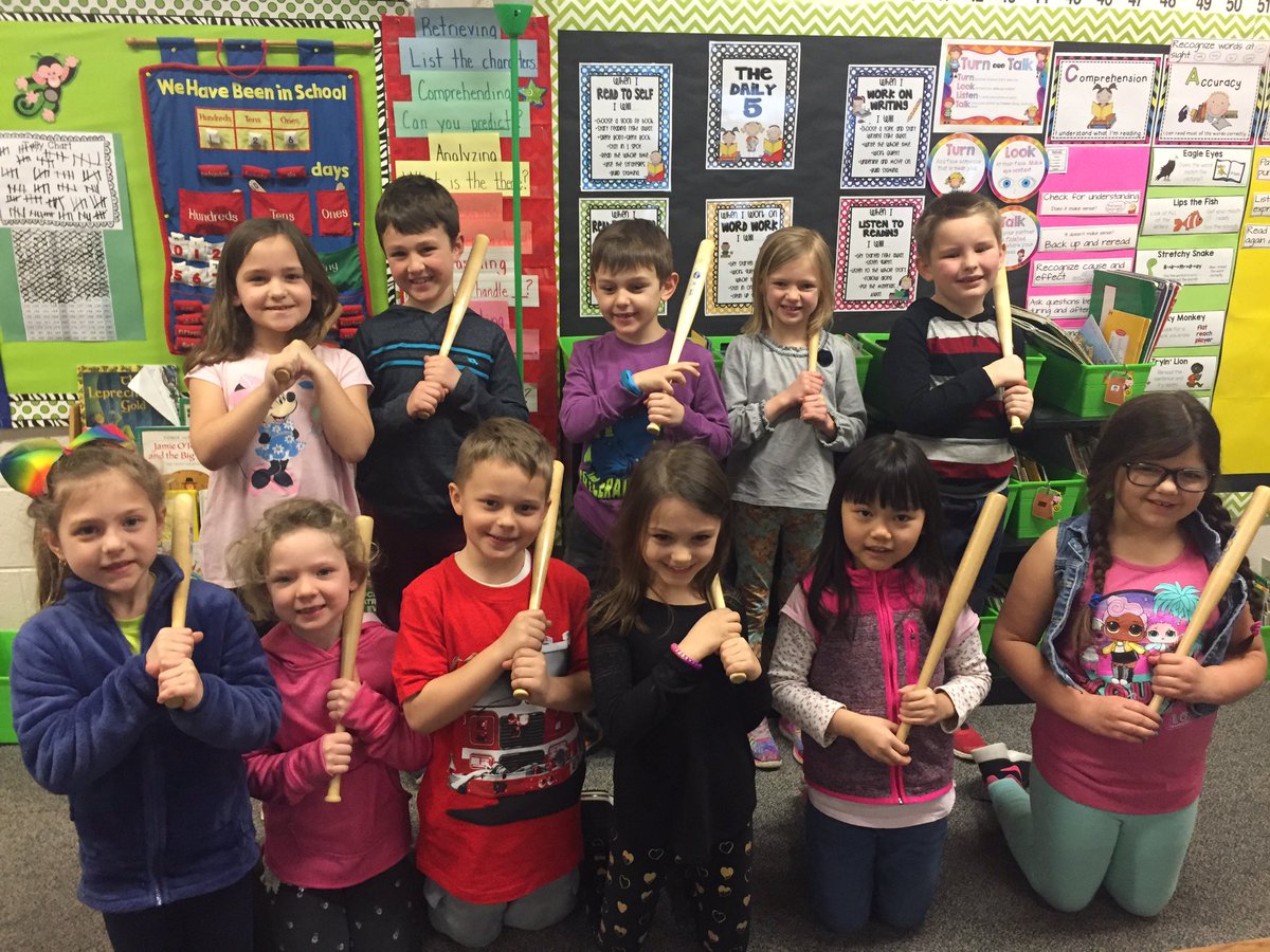 MrsGgrade1's tweet photo. These "All Star Readers" turned in their March is Reading Month log all 4 weeks! Great job! #ikefraser #FraserFamily https://t.co/NCn7YpWczm