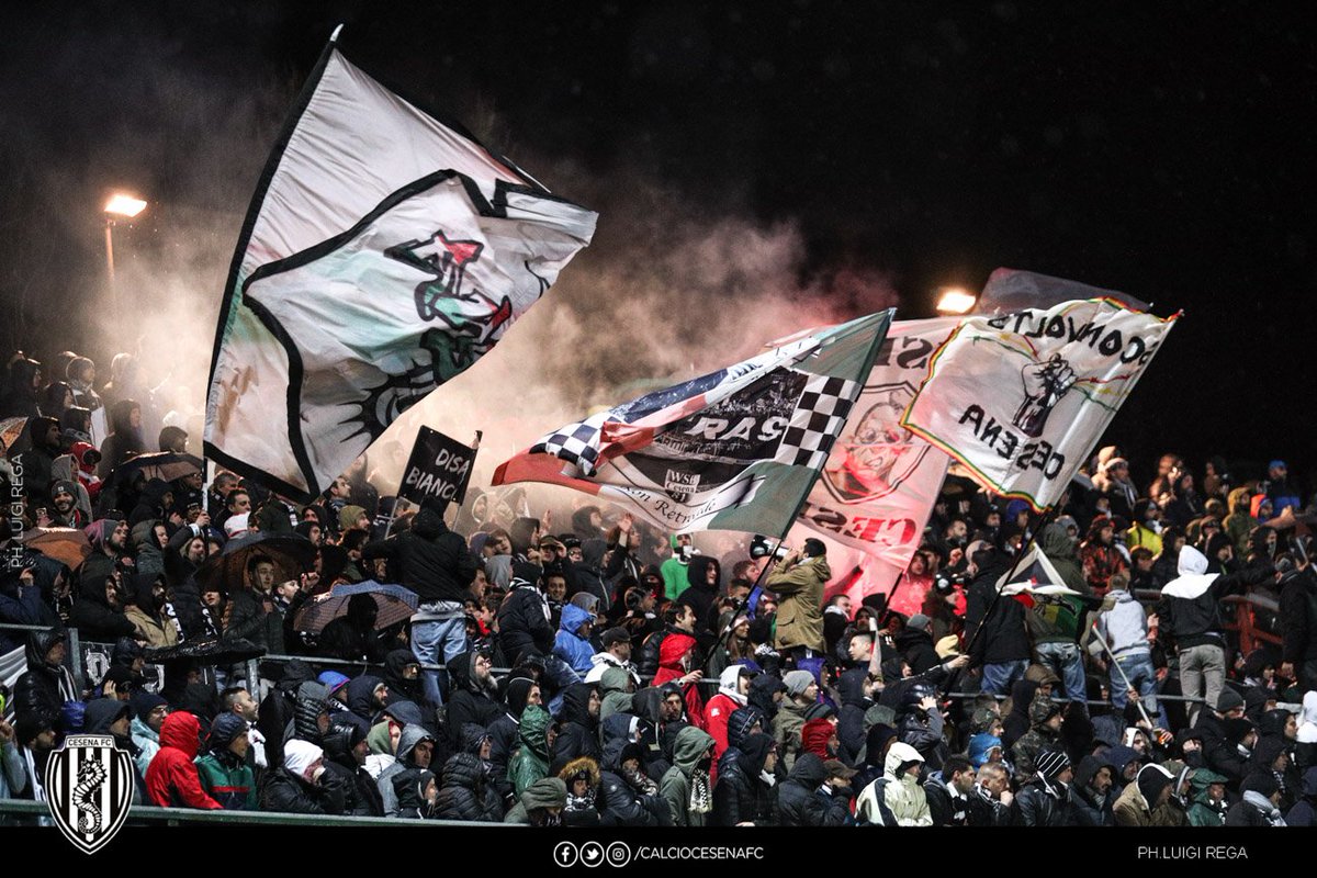 calciocesenafc's tweet photo. 🏟️#CamCes
⏰alle 19 di sabato al #Centro #Coordinamento #Club si chiude la vendita dei biglietti per il settore ospti
2⃣2⃣7⃣ i tifosi bianconeri già pronti per la trasferta più lunga della stagione
https://t.co/Rm0A11yv1O https://t.co/ko9vSQWdyA