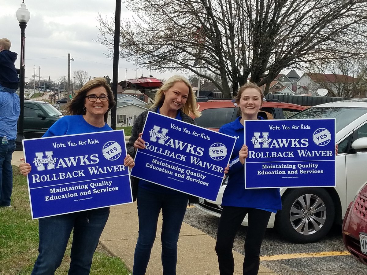 HawksRollback's tweet photo. Paint the Town BLUE! #VoteYesforKids 
#hawksrollback https://t.co/Lygiej5Hbw