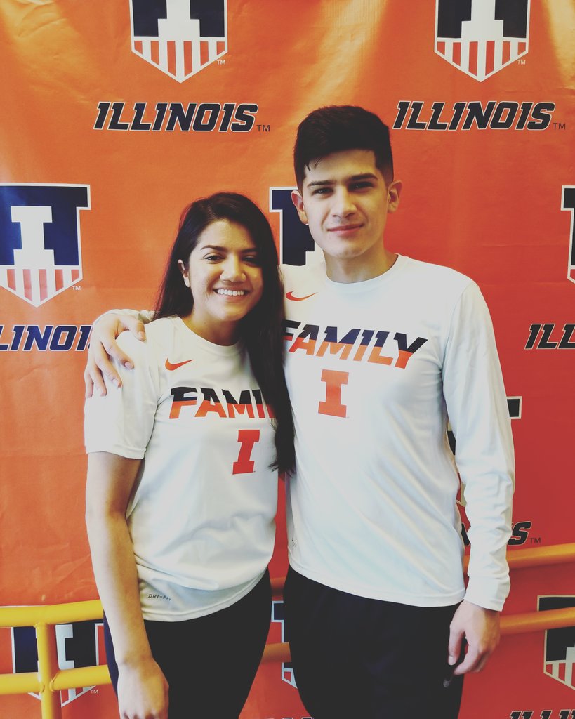 illinishop's tweet photo. ILLINOIS = 🔸️🔹️FAMILY🔸️🔹️

#Illinois #UIUC #Illini #Family #fightingillinibasketball #fightingillini https://t.co/61I0QVOWXF
