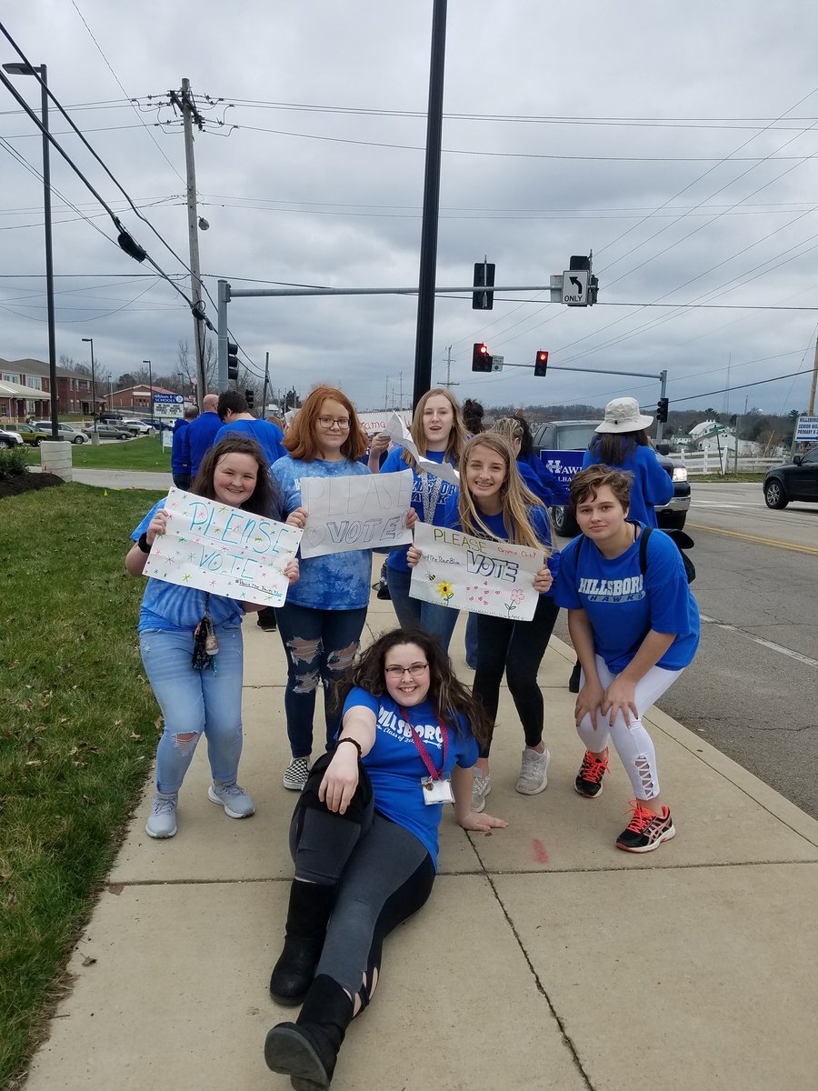 HawksRollback's tweet photo. Paint the Town BLUE!
#hawksrollback 
#VoteYesforKids https://t.co/IvHRUtA9eR