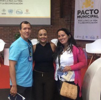 de_cpc's tweet photo. El Circulo de Periodistas de Cali y el Pacífico colombiano 23 años, participó activamente en el Pacto por la Paz liderado en Cali. Nos sumamos a cubrir, multiplicar, firmar y pactar la Paz desde la capital del Pacífico colombiano. @FECOLPER #CaliPactaPorLaPaz @TwiterosCali https://t.co/r2ctr6CaHs