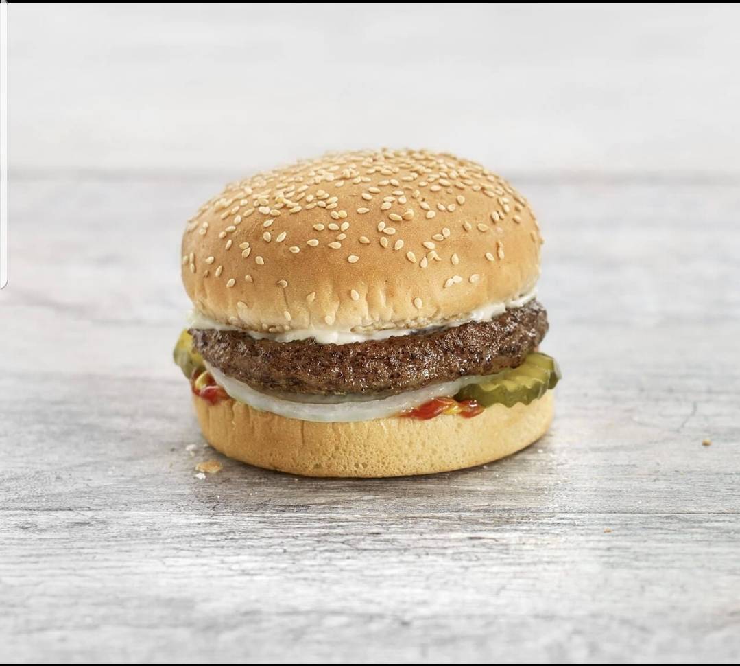 anwbrandon's tweet photo. For a limited time get 2 Mama Burgers for $6 at all our Brandon Locations #Bdnmb #YBR #betterbeef #burgers #dinein #drivethru https://t.co/LMAz8DYe1f
