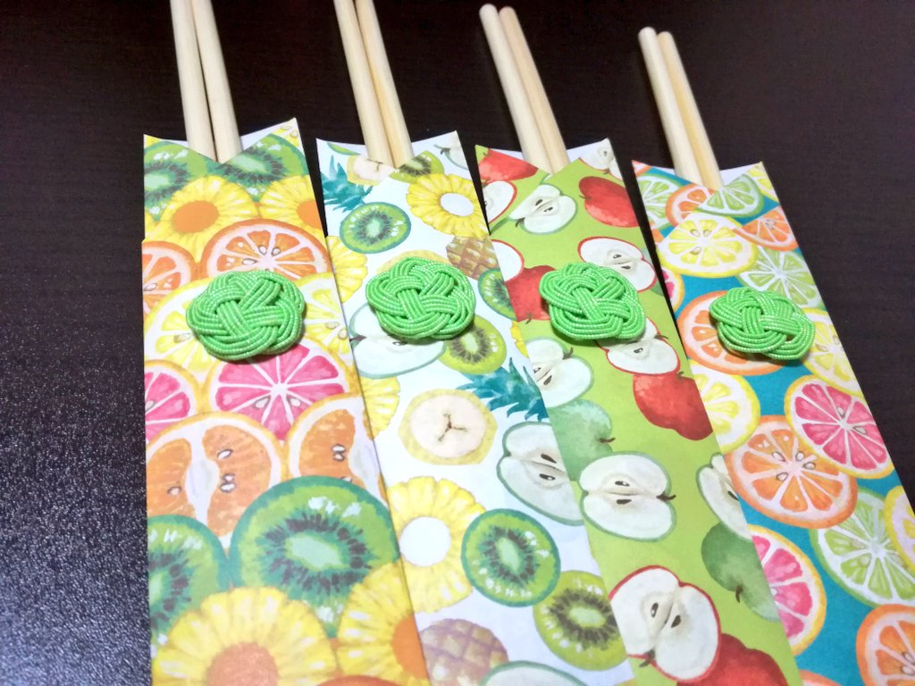 Nick27636696's tweet photo. #ハンドメイド好きさんとつながりたい #かわいい箸袋 
#手作り作品 #水引 
パーティー用はし袋
日常使いでもCute
Make your dinning looks more colorful and fun with them https://t.co/xu7Q8ESrUM