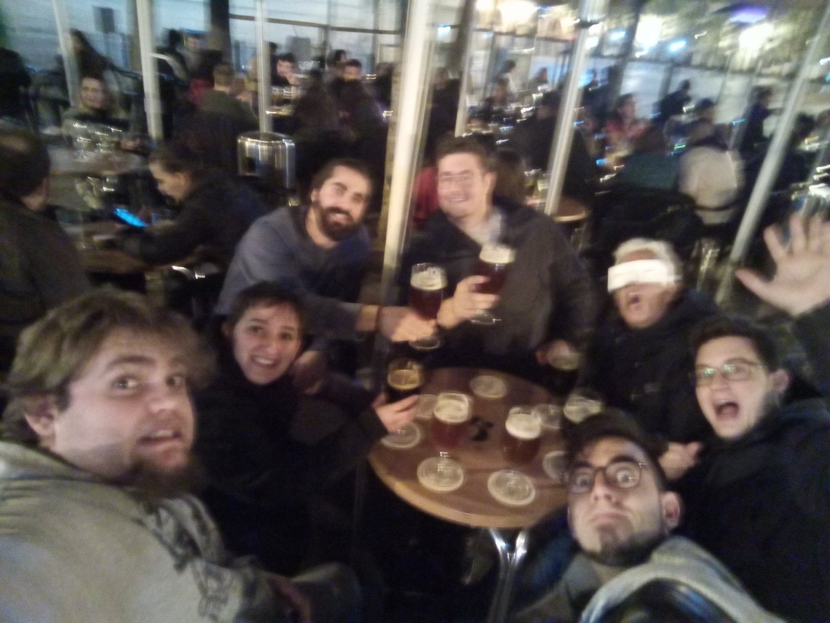 AlejandraSaku's tweet image. Sigo sin entender una mierda de lo que hablan. Seguiremos informando #siensia #ArduinoD19 @nuria_pp @JavierIH @JorFru_ @jorge_teclarra @DEFrobotics