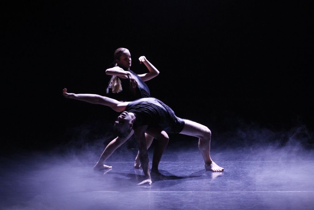 darrenvizer's tweet photo. This is VCA First Year Dance Work I Choreographed A while Back 

#Photo Jeff Busy

#dance #dancer #love #music #dancing #dancers #explorepage #cute #selfie #beautiful #fun #like #fitnessgirl #fashion #party #fitness #happy #dj #smile #dancedance #fit https://t.co/sBtjOIPzI7