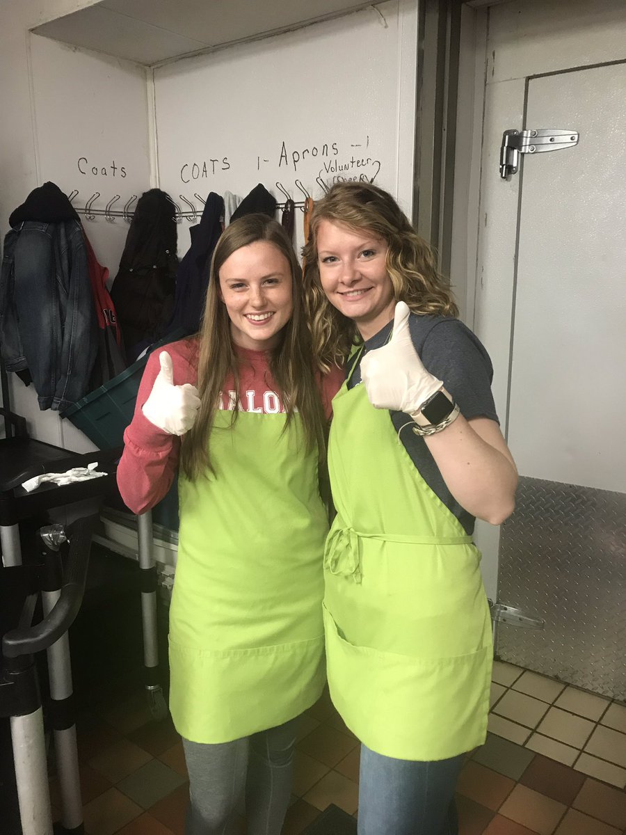 Malone_SAAC's tweet photo. SAAC’s 2ND service project of the year!!! Serving a meal at the Refuge of Hope! #KingdomWork #AthletesServing https://t.co/0SyWsxHnJP