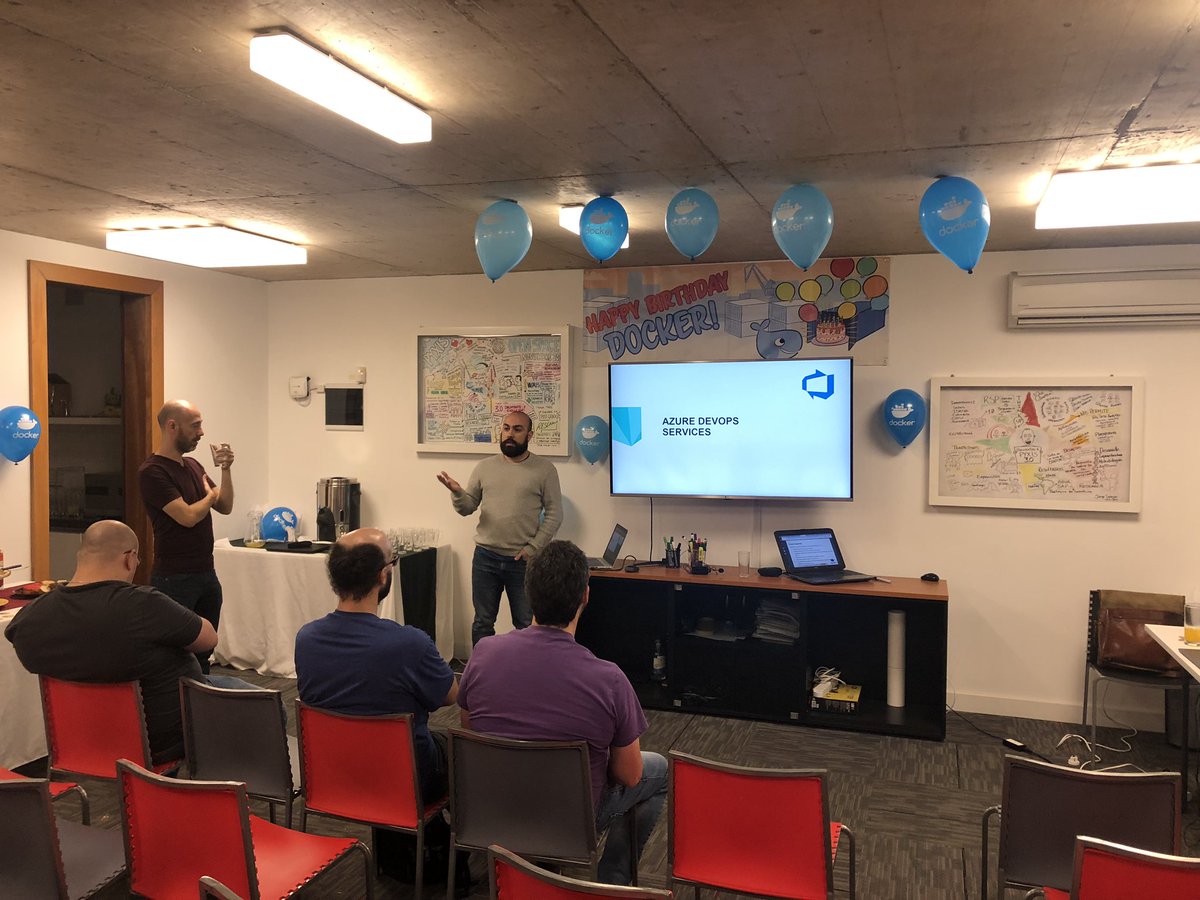 saitamaio's tweet photo. Vรญctor presentando su experiencia con Docker y Azure DevOps ๐ค๐ป#dockerbday6 https://t.co/MqruMaVRB0
