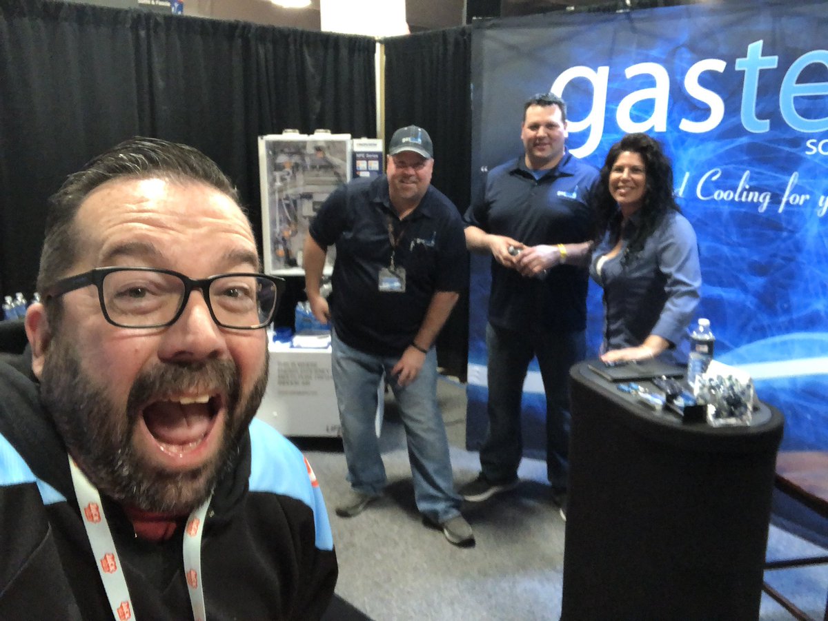 JACK1023ldn's tweet photo. More fun at the #StThomasHomeShow @STEHBASSOC @GastechSolution @loopdogg https://t.co/luyg0lb8I0