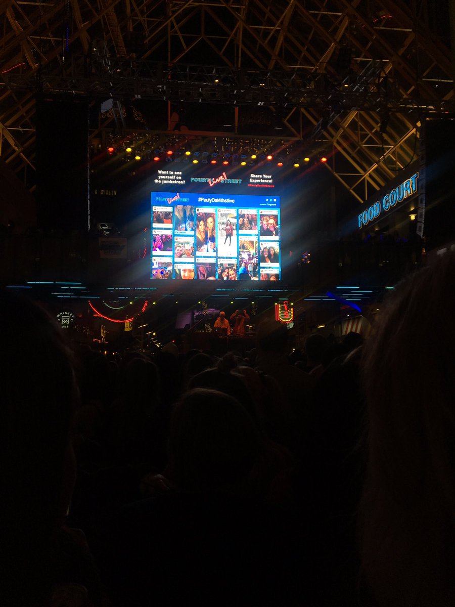 Shan21sw's tweet photo. DJ Pauly 4th Street Live! https://t.co/K8Uc2x5HnY