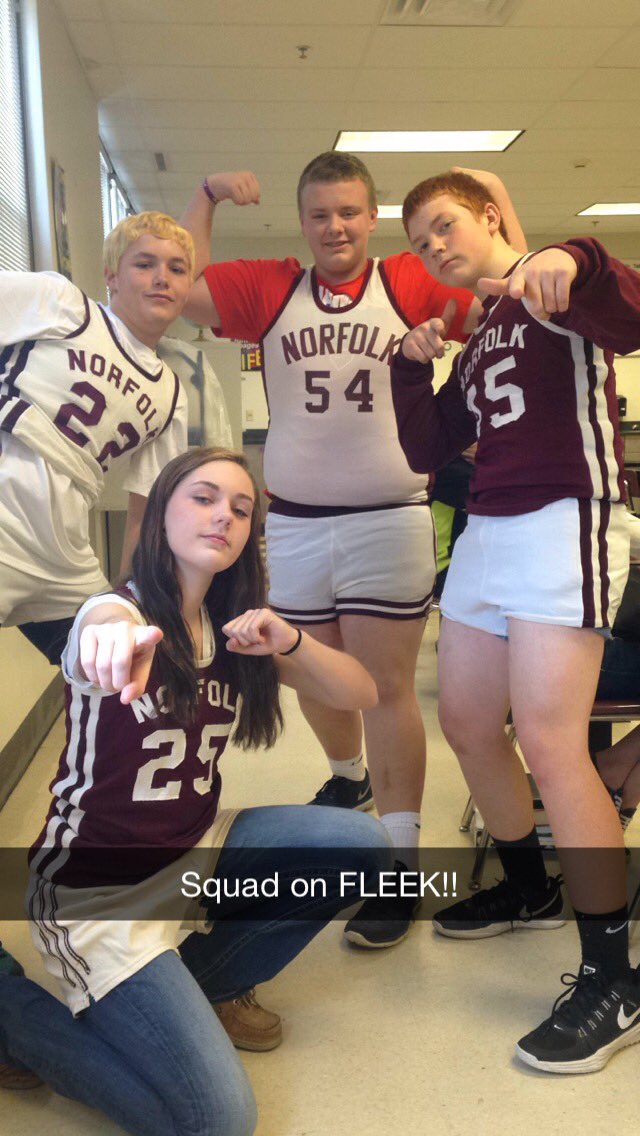 13bamohr's tweet photo. happy birthday buddy:) hope your 18th year of life is the best one yet!! https://t.co/PxWJqLkmxs