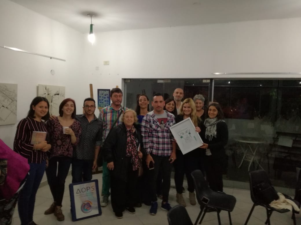 plambertini's tweet photo. Presentamos el libro: "Proyecto MANICOMIO. Hacia una medicina pensada en las personas" de  Jorgelina Sequeira en @elTitaMerello junto a la Asociación de Psicólogos Sociales y  Sociedad de Escritores. Pensamos en los cruces de locura/pobreza y en otros abordajes de la salud mental https://t.co/CKuwF1OcGA