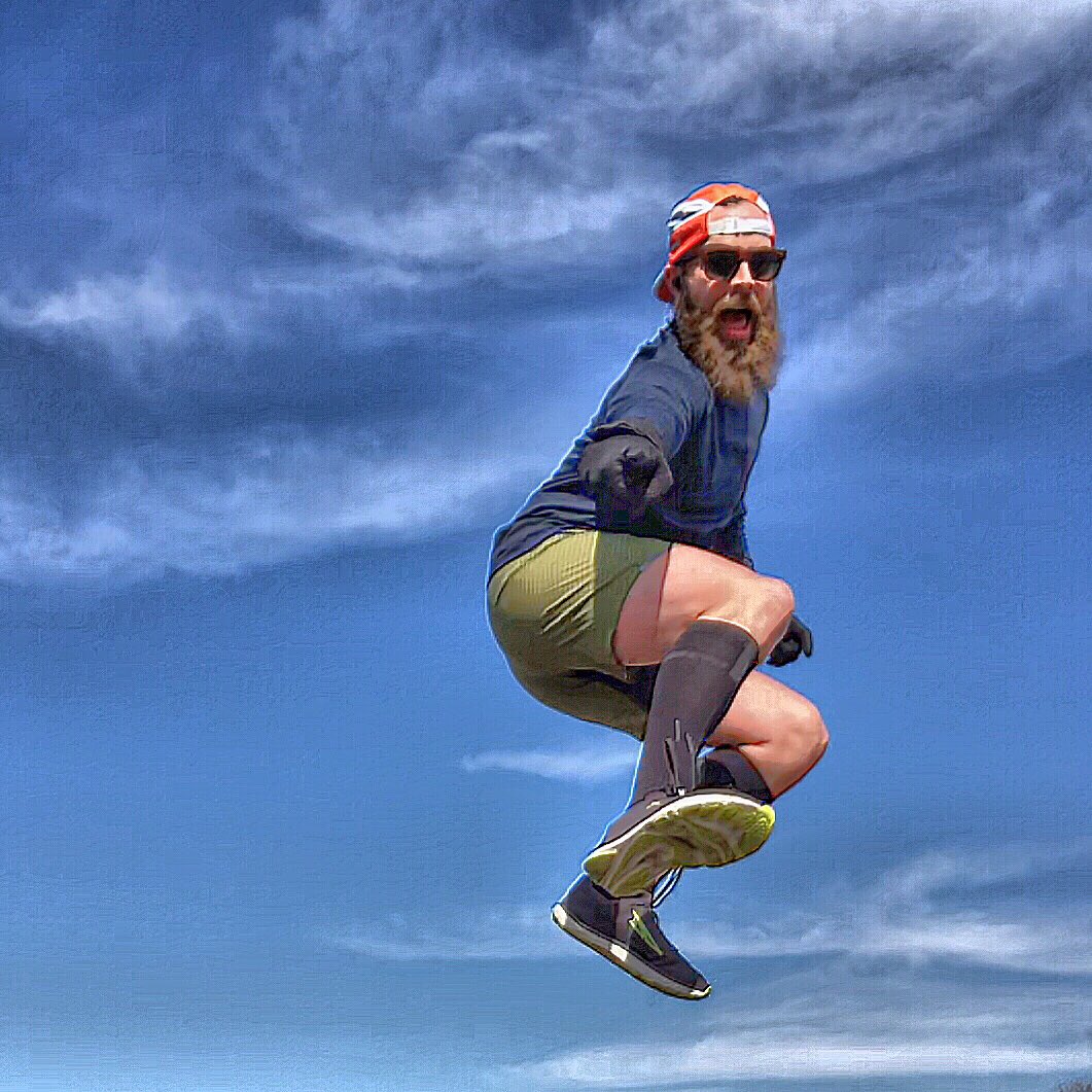 beardontherun's tweet image. Hey, I’m talking to you!!!
Just a few things:
1️⃣ It’s Friday!!
2️⃣ All the snow is melted in my yard and the suns been out all week! 🌞
3️⃣ I finished my review of these awesome @CEPCOMPRESSION Tall Socks 3.0 #BibChat #BibRavePro #CEPCompression #CEPBR beardontherunblog.wordpress.com/2019/03/29/cep…