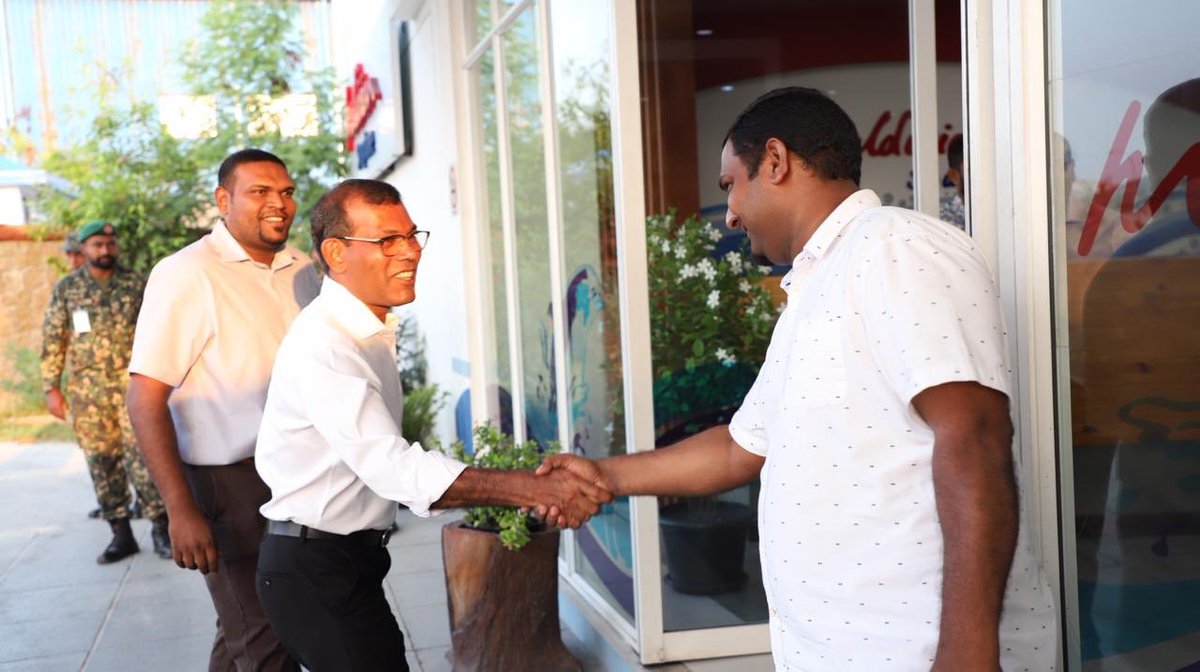 MachchangolhiM's tweet photo. Vaki ireh, vaguthueh neithi rayyithunah taka @MohamedNasheed hidhumathuga. Campaign ah furaa vadaigathun @MDPSecretariat
#VoteMDP
#Thilafatha_Majilis2019
#CandidateNumber2 ✔️ https://t.co/vmijyiQY65