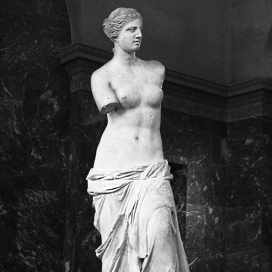 скульптура венеры милосской. венера милосская скульптура лувр. афродита венера милосская скульптура. скульптура древней греции венера милосская. афродита венера милосская.