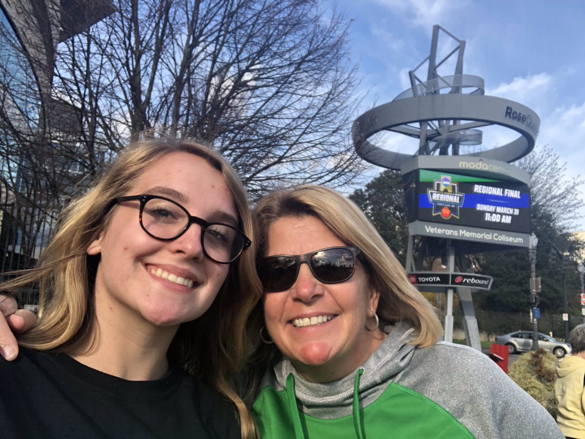 Go ducks!  #NCAAW #GoDucks