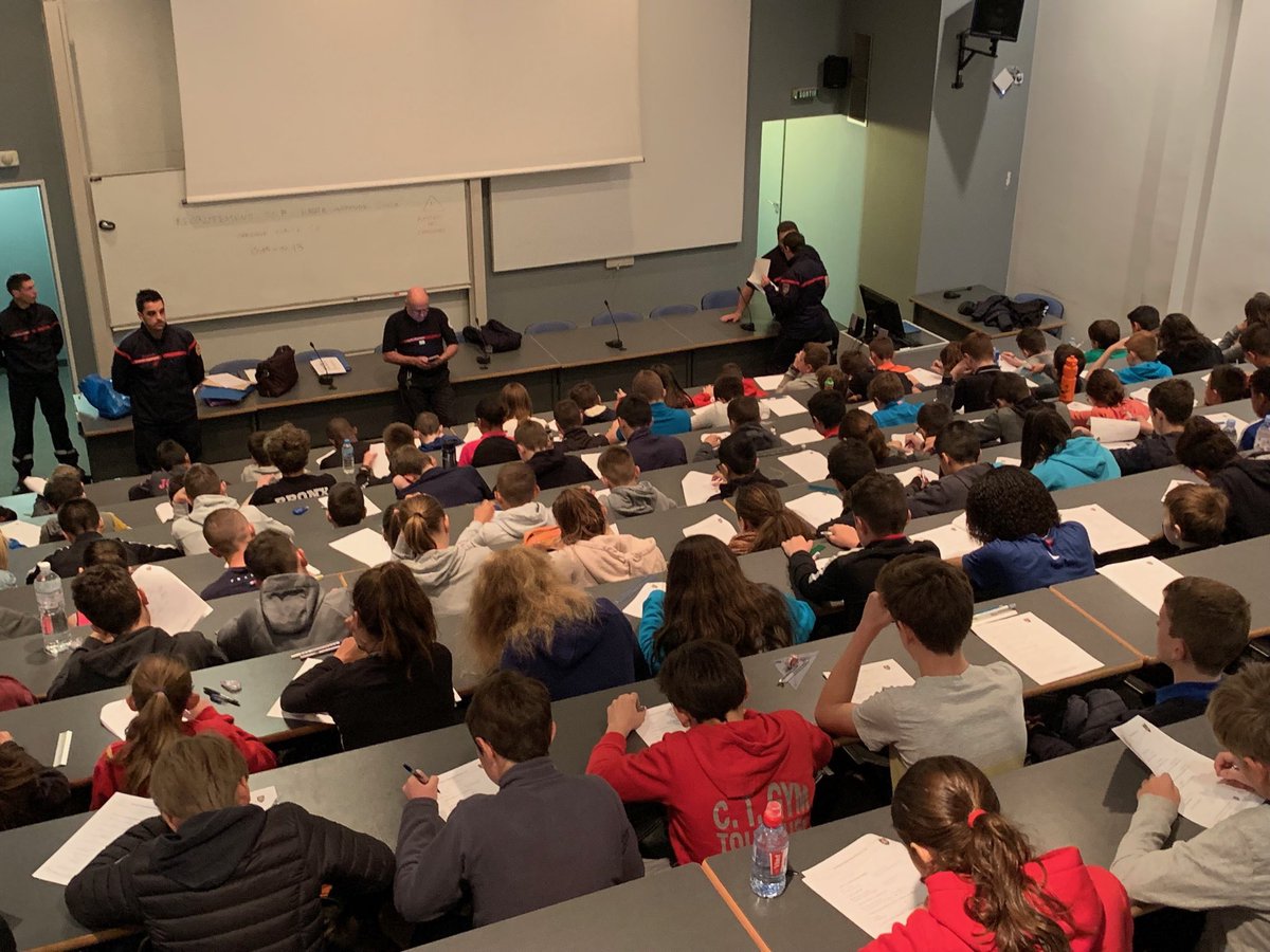 PresidentUDSP31's tweet photo. Sélection de nos futurs JSP:
117 jeunes pour 36 places ...
Bel engouement, notre jeunesse à des valeurs !✨👍 https://t.co/DhADWT95Hr