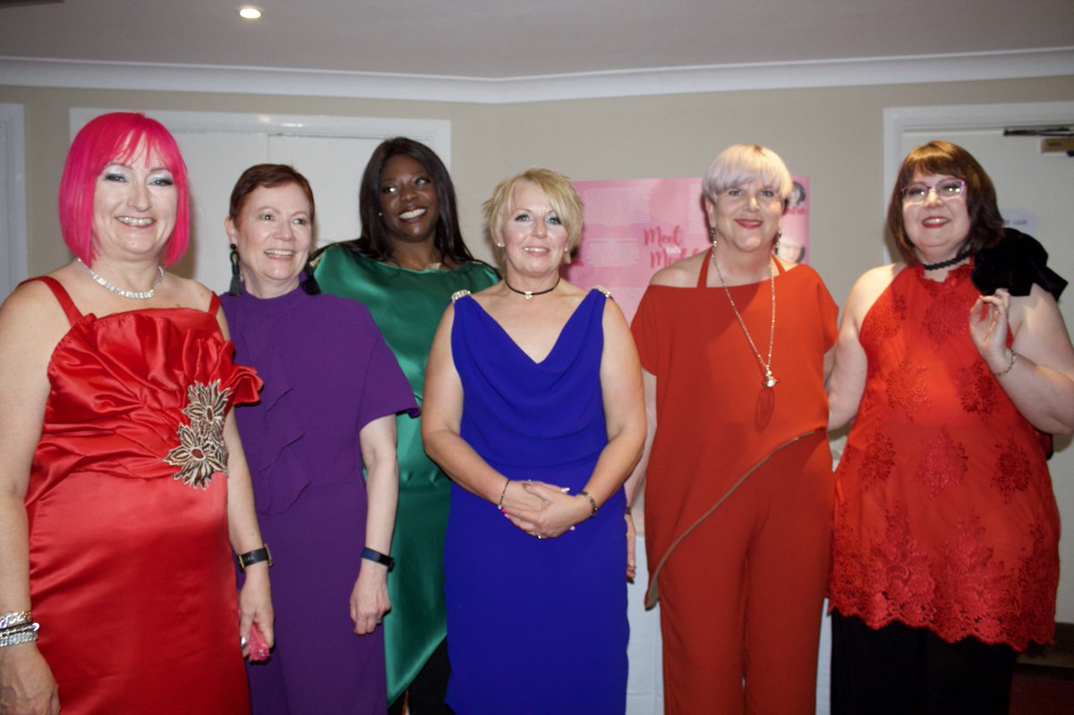 hannantamanda's tweet photo. Great work in designing the clothes for the BFlat Fashion event @NSCGStafford - the students were a real credit to tutor Tracy.  Wishing you all the very best Karen Bloor at @BFlatFashion 😊 #BreastCancerCare #BFlatFashion #inspirational https://t.co/vbesPTL2wT