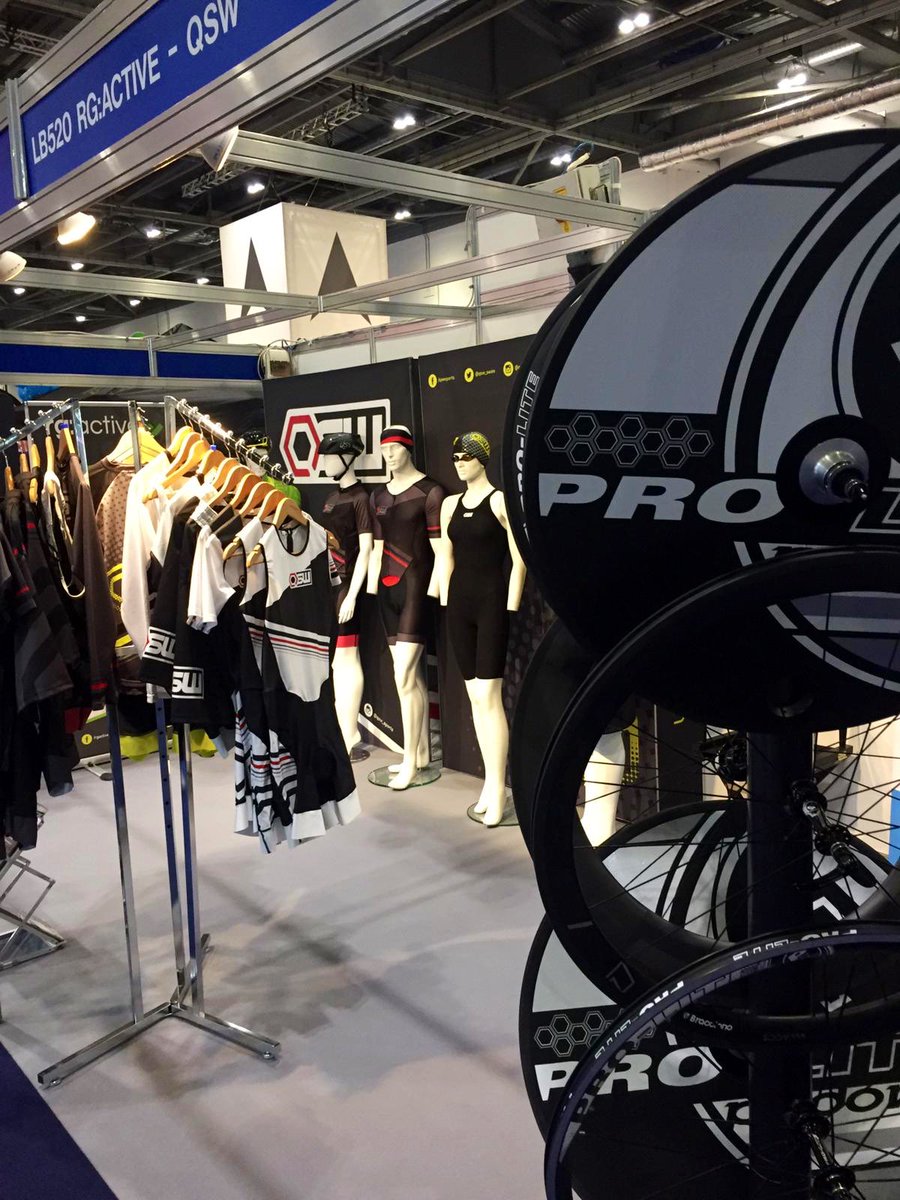 QSW_Sports's tweet photo. In London this weekend? Come see us at the @TriShowLDN @londonbikeshow on stand LB520 next door to @ROSEBikes. Weโve got #Swimwear #TriathlonKit #CyclingKit #CustomKit and even our new entry level #wetsuit! #BritishBrand #NewProducts #Exciting https://t.co/sfUm3etKB9