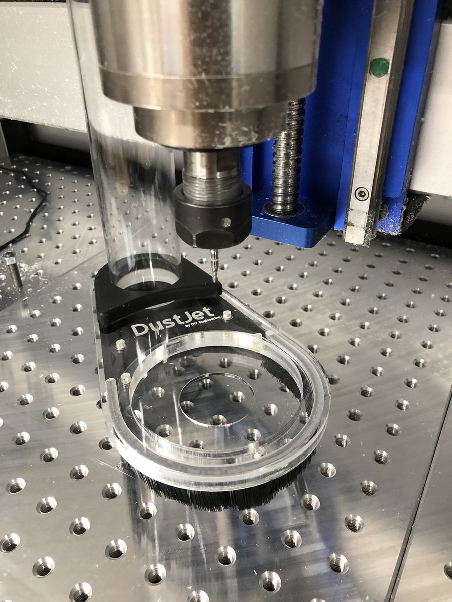 DIY_Engineering's tweet photo. My take on a high performance, obstruction-free #shapeoko3 #dustshoe the #dustjet finally, i can see what I'm cutting while using a vacuum... 🙌😱 https://t.co/vlpFpZ5Lj2