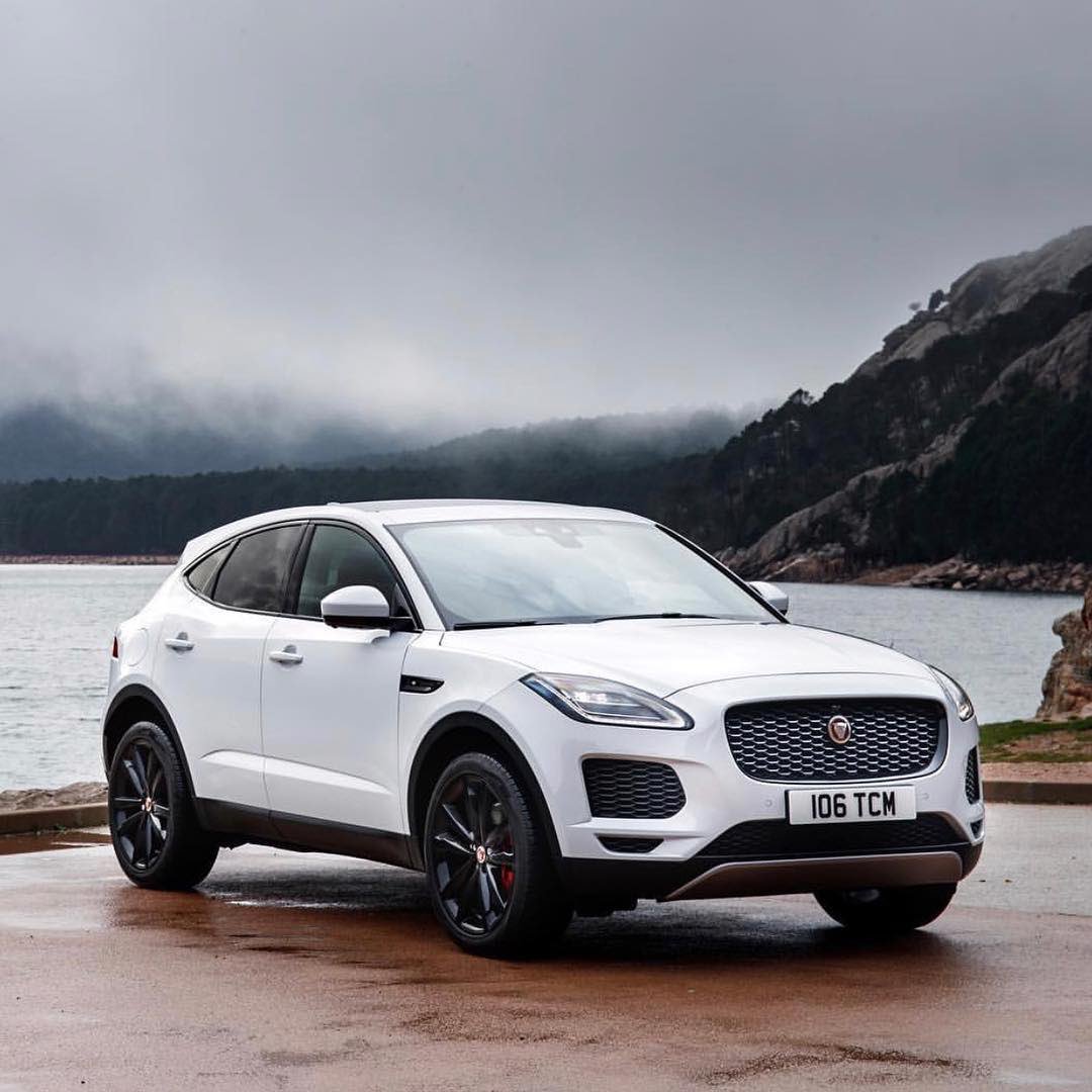 Si se te dificulta ser audaz, él te muestra cómo. #Jaguar #EPACE