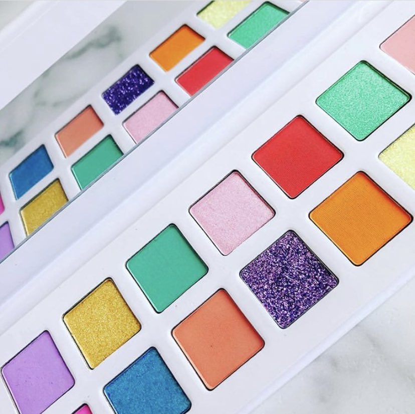 beautiebazaar's tweet photo. We are back in stock! 🥳 Thanks to the beautiful @everyday_heidi for taking this beautiful picture. 💜 #femierre #femierrebabe #springforwardpalette https://t.co/kBF5RgsJ05