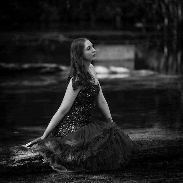 DaveLynesPhotos's tweet photo. At Ashwell Springs with @cruelty_free_beauty_girl. .
.
.
.
#spring #coldspring #ashwellspring #waterlily #water #lake #log #stream #river #naturegirl #nature #naturalredhead #redheaded #redheadedbeauty #photography #photo #photograph #outdoor  #outdoorph… https://t.co/gQh9CWK07O https://t.co/obCNseaauF
