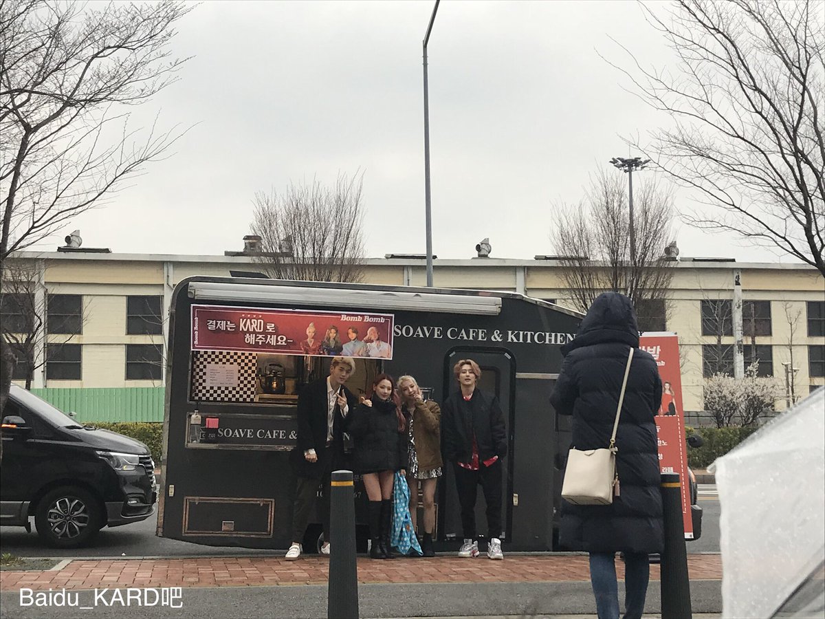 baidu_kardbar's tweet photo. #KARD
오늘 너무 감사해요ㅠㅠㅠ
커피도 맛있게 마셨어요~~
KARD화이팅!!!
#KARD_밤밤_Bomb_Bomb https://t.co/Kt9gWqB4RD