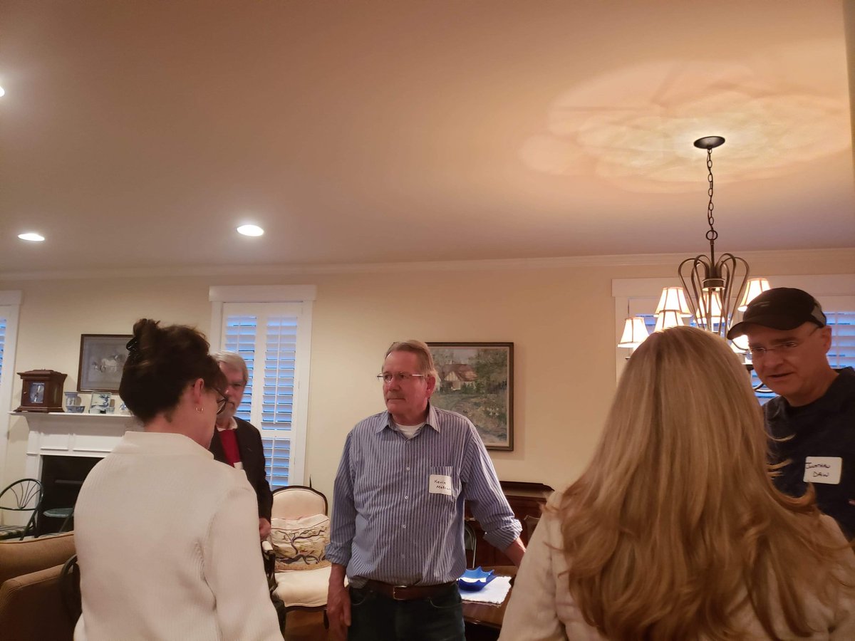 TinaFreitasVA's tweet photo. Another wonderful Meet &amp; Greet for our campaign tonight! Thank you to John and Delores Linam for opening their home to us this evening! Welcome to #TeamTina, everyone! https://t.co/mgHrtTLpKE