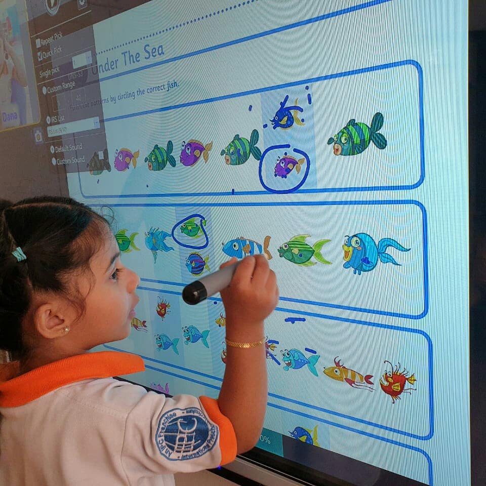 OrangeTreeOman's tweet photo. Our #Pioneers learn through the smart class technology, Highly interactive learning tools that meets their needs.
Because integration of technology into teaching and learning is essential in the digital age.
#learnwithorange #littlelearners #muscatkids #Muscatkids #muscatmums https://t.co/5MpjoM7hOn