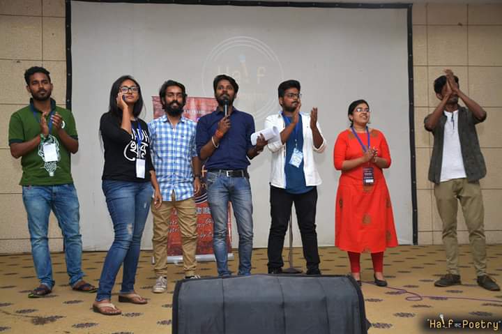 neerajthepoet's tweet photo. #haldiinstituteoftechnology 
#asaJudge #openmic #poeticday
#awesomefeeling 
#neerajthepoet https://t.co/hNmDnqtrwS