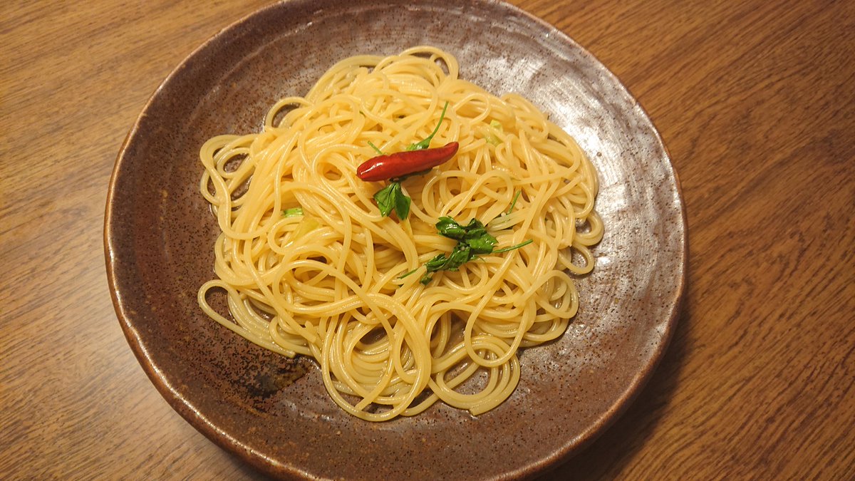 ぺーやん على تويتر Af発動っ 東方風ペペロンチーノ 牡蠣油で味付けしたペペロンチーノの上から春キャベツとカジキのソテーをドーン アナザーエデン アナデン飯