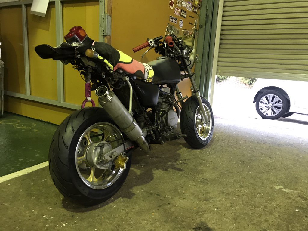 Yucyan0737's tweet photo. #GPz400f
#マジェスティc
#エイプは
#ZX50
乗ってます😎 https://t.co/T6uztqqseC