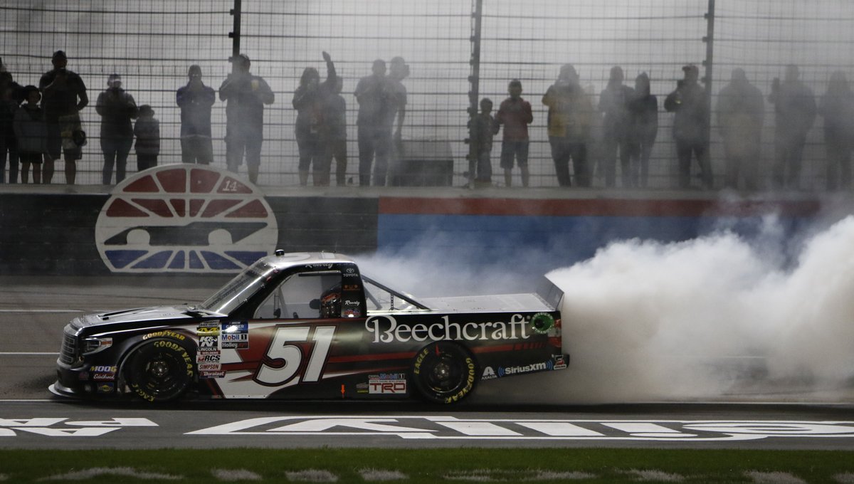 dkfotog's tweet photo. Kyle Busch does a burnout at @TXMotorSpeedway after winning the Vankor 350 Friday night. #NASCAR @startelegram https://t.co/zXQnyWCqq5