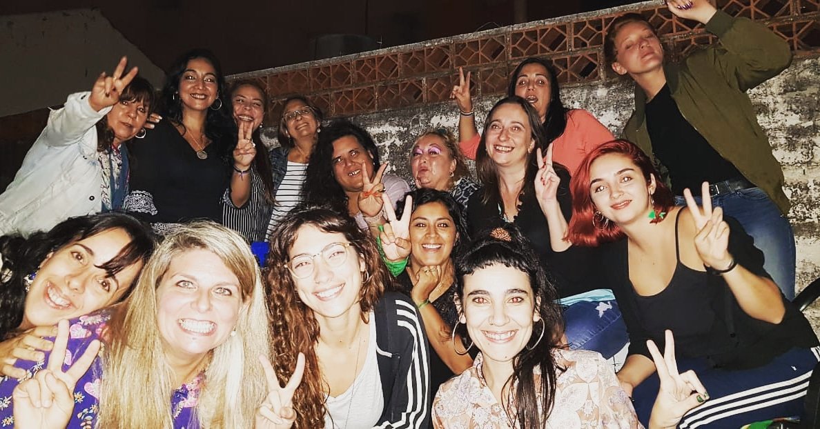 Cristina conduce, bebé.