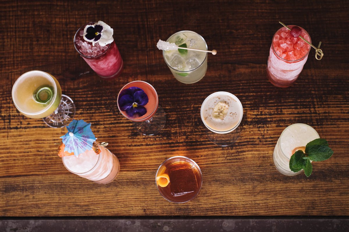 EightRowFlint's tweet image. Tell this week you’re over &amp;amp; out &amp;amp; then head to Eight Row to kick back &amp;amp; relax. There are drinks for days &amp;amp; whiskey is just the start of it. Our selection of agave-based liquor grows by the day &amp;amp; there’s a cocktail for every mood.
#WhiskeyBeerTacos #AndCocktails