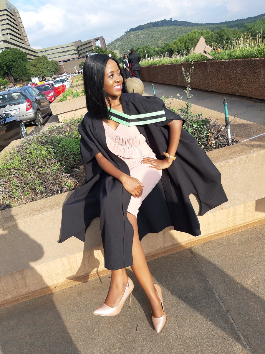 LeratoAure's tweet photo. Avumile Amazulu😭.27 March 2019.Its beeeeeen a journey of being anchored by prayers,family &amp; friends. One day I'll tell y'all my story. #UnisaGrad #Graduation2019 Kealeboga @unisa

Bcom Accounting ✔
SAICA articles ✔
CTA/Honours ✔

Pending:Board exams https://t.co/LFYhc4f4PS