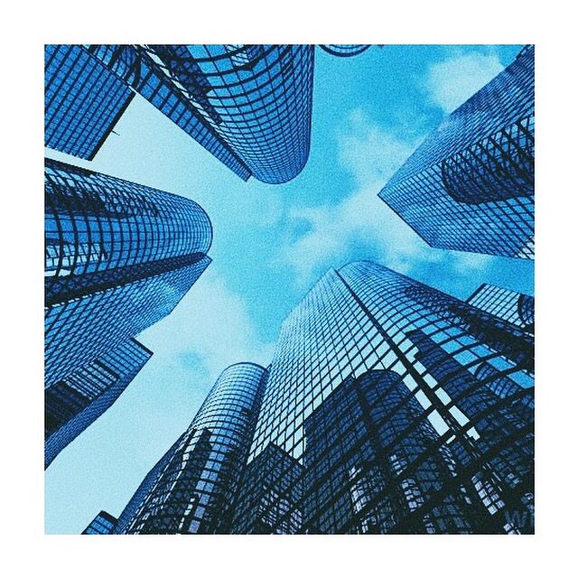 As a business owner what do you struggle with the most? It could be social media management, having too many tasks at once, not getting enough turn around revenue, whatever it is don’t worry, that’s were I come in. #liveyourlife #dreamer 🌅
 DM for a free consultation session 📃